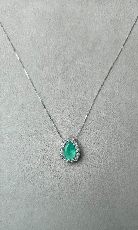 COLAR OURO BRANCO 18K ESMERALDA COLOMBIANA E BRILHANTES-0
